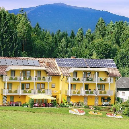 Gaestehaus Goetz Drobollach am Faakersee Luaran gambar