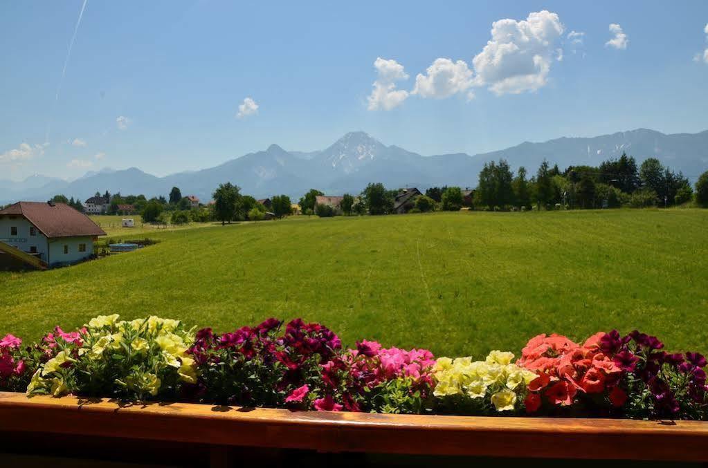 Gaestehaus Goetz Drobollach am Faakersee Luaran gambar